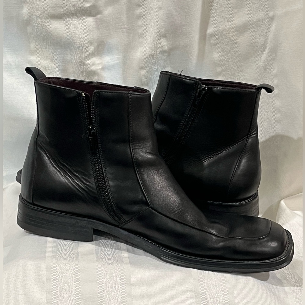 KENNETH COLE NEW YORK Black Leather Zip Ankle Boots MENS SIZE 10.5